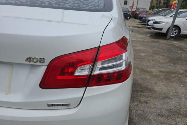 Used Peugeot 408 2018 350THP Automatic Luxury Edition Right Rear Taillight