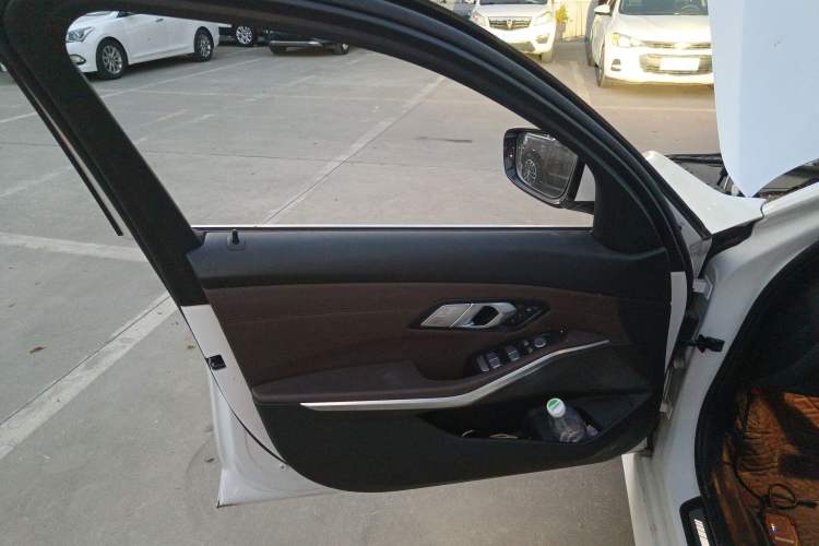 Used BMW 3 Series 2021 Facelifted 320Li M Sport Package
