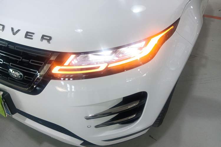 Used Land Rover Range Evoque 2024 Aurora L 249 PS Prestige Light-Chasing Edition