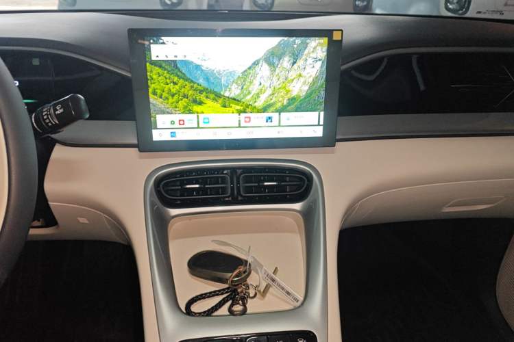 Used Geely Galaxy Geome 2026 Model 310km Youth Edition