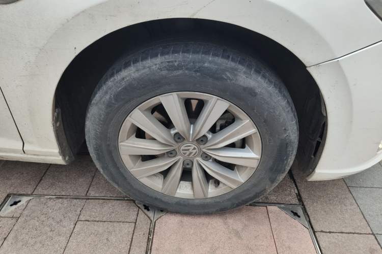 Used Volkswagen Lavida Pure Electric 2019 Enjoyment Edition Right Front Wheel Hub