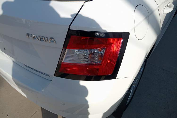 Used Skoda Fabia 2017 1.4L Automatic Car Enjoy Edition