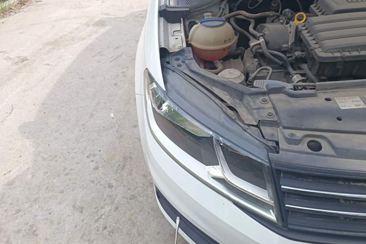 Used Volkswagen Santana 2021 1.5L Automatic Fashion Edition Right Front Headlight