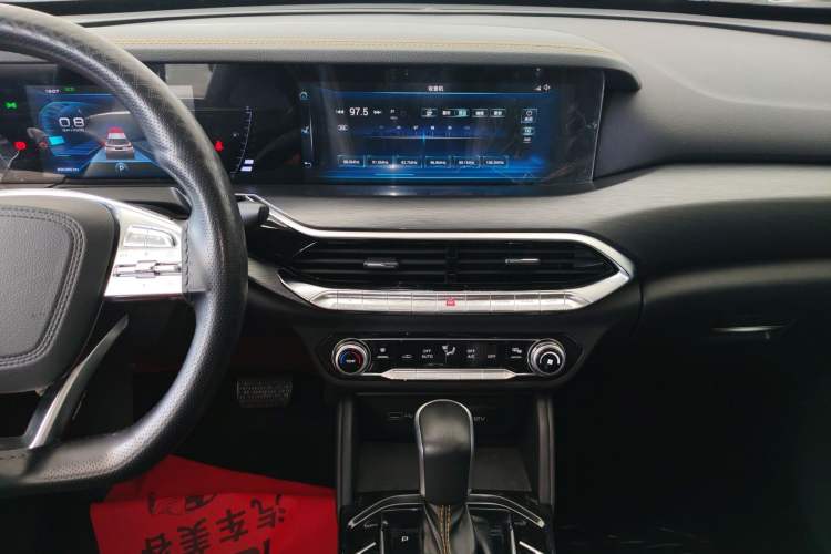 Used Bestune T77 2019 Facelift 230 TID Automatic Luxury Version China V Emission Standard
