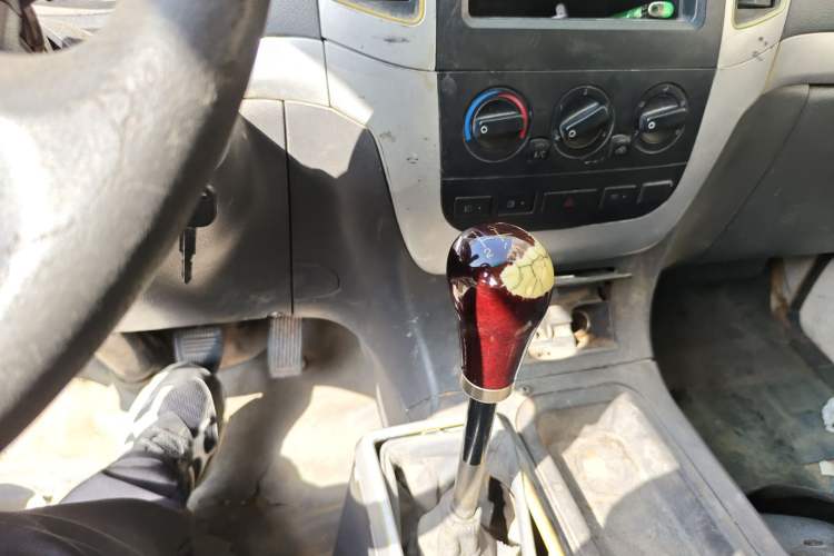 Used Foton Scenic 2012 2.0L Express Standard Long-Wheelbase Version 491EQ4A
