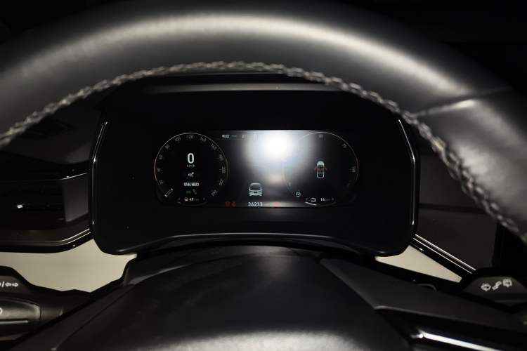 Used Lynk & Co 06 EM-P 2022 PHEV 84 km Range Pro Version
