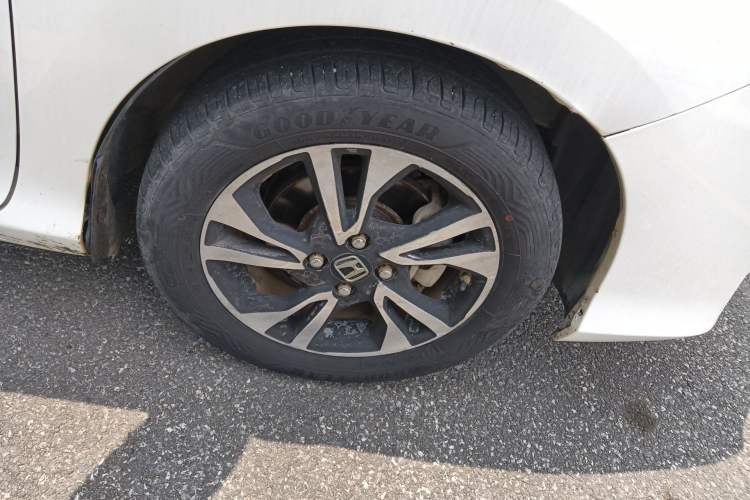 Used Honda Greiz 2016 1.5L CVT Classic Edition Right Front Wheel Hub