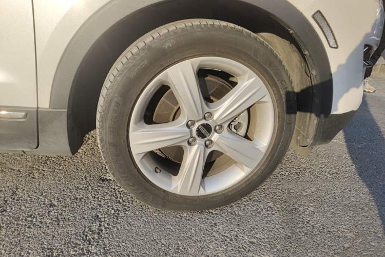 Used Lincoln MKC 2016 2.0T Two-Wheel Drive Deluxe Edition
