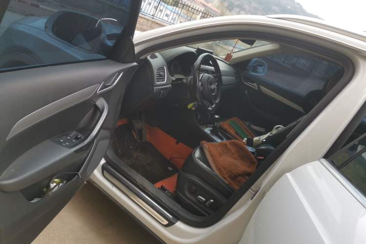 Used Audi Q3 2016 30 TFSI Standard Model Driver Seat