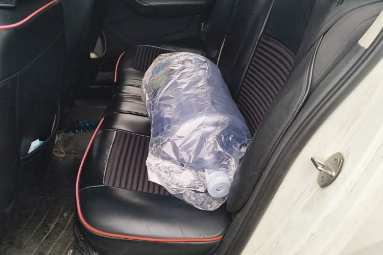 Used Skoda Rapid 2016 1.6L Manual Front-Wheel-Drive Version Left Rear Seat