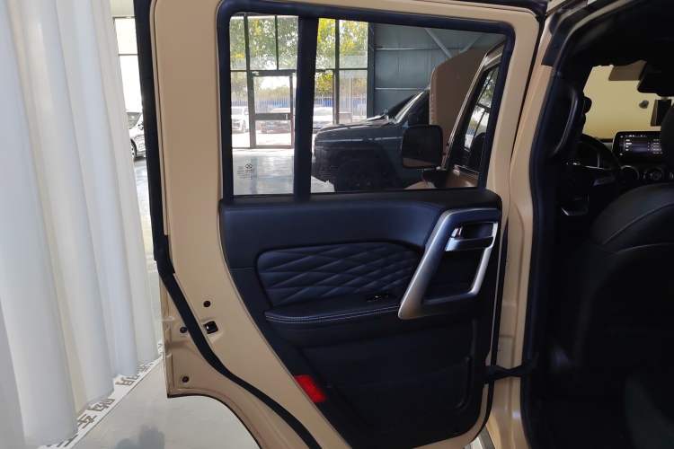 Used BAIC Off-Road BJ40 2019 2.3T Automatic Four-Wheel Drive Ring the Tower Champion Edition China VI
