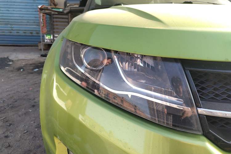 Used Land X7 2016 2.0T Panoramic Prestige Edition Right Front Headlight