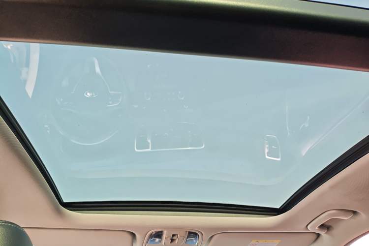 Used Kia KX5 2016 2.0L Automatic 2WD Premium Headliner