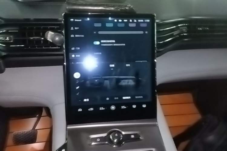 Used Nio ES6 2020 420 km Sport Edition Audio And AC Panel