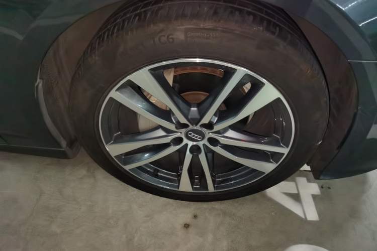 Used Audi A6L 2019 40 TFSI Luxury Dynamic Model Right Front Wheel Hub