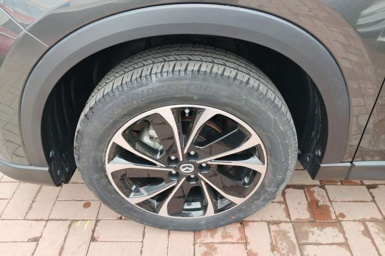 Used Mazda CX-5 2022 2.5L Automatic 4x4 Prestige Edition Left Front Wheel Hub