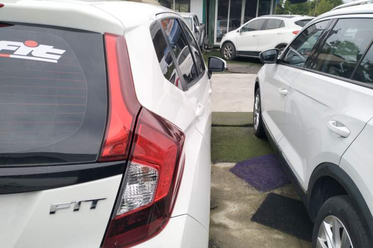 Used Honda Fit 2018 1.5L CVT Comfort Sunroof Version
