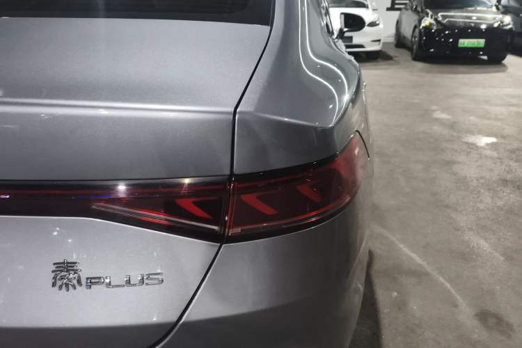 Used BYD Qin PLUS 2023 Champion Edition EV 510KM Beyond Model Right Rear Taillight