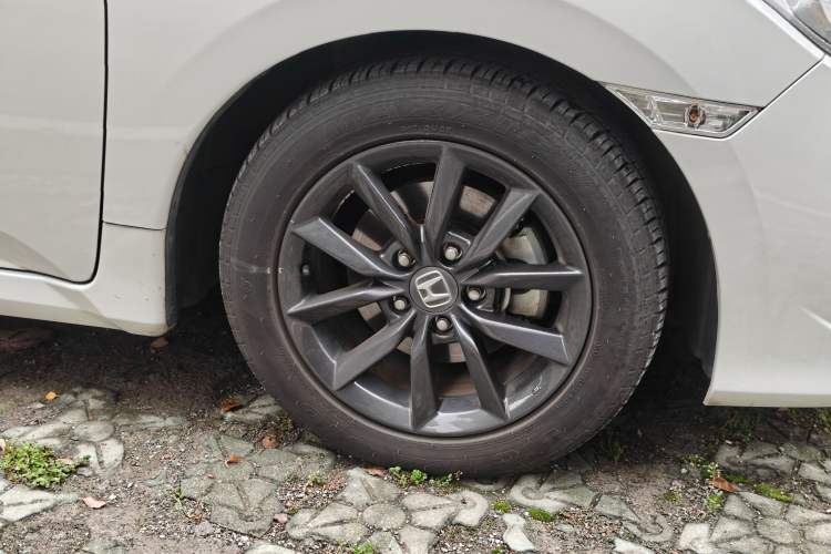 Used Honda Civic 2019 220TURBO CVT Dynamic Edition China VI Right Front Wheel Hub