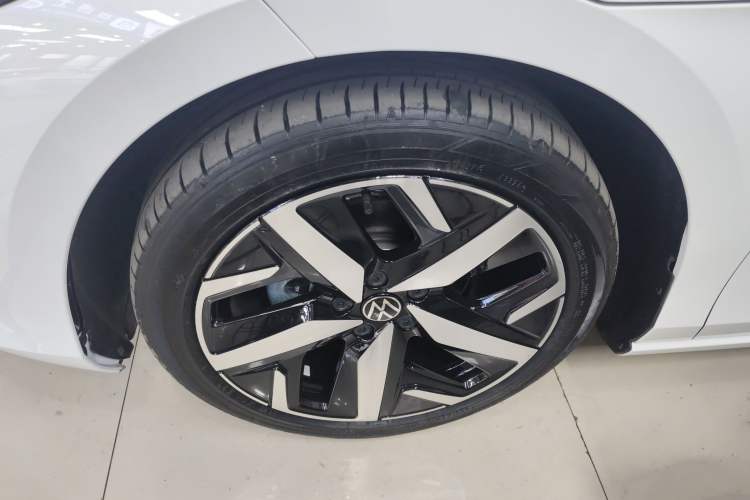 Used Volkswagen Lamando 2024 Lavida L 280TSI DSG Cool & Spicy Edition