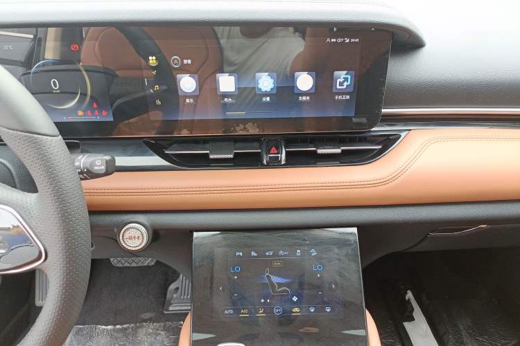 Used Bestune T99 2023 2.0T Automatic Prestige Edition (8AT)
