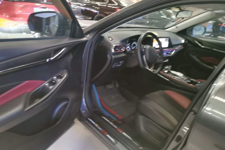 Used Oshan X5 2021 Revised Version 1.5T DCT Luxury Edition
