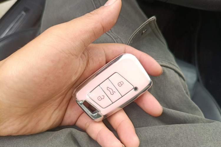 Used Volkswagen Magotan 2018 Facelift 330TSI DSG Luxury Model Vehicle Key