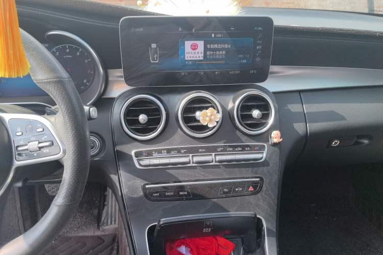 Used Mercedes-Benz C-Class 2019 Restyled C 260 L Sport Edition Audio And AC Panel