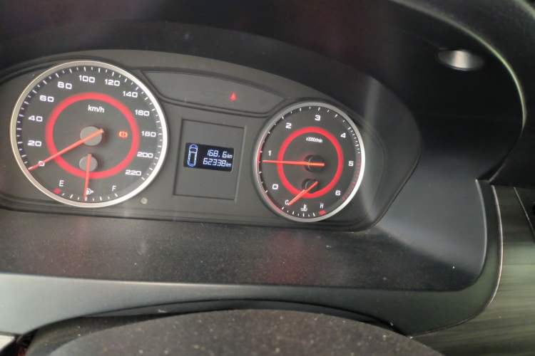 Used SAIC MAXUS G10 2019 PLUS 1.9T Manual Elite Edition Diesel China V Standard