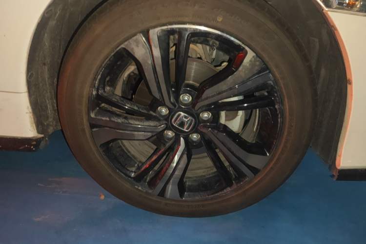 Used Honda Civic 2021 HATCHBACK 220TURBO CVT Trendy Cool Edition Right Front Wheel Hub