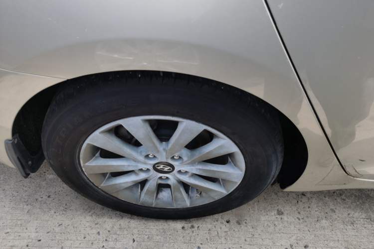 Used Hyundai Mistra 2014 1.8L Automatic Smart GLS Exterior 5