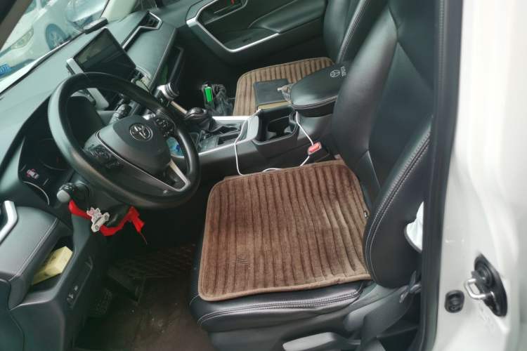 Used Toyota RAV4 2022 2.0L CVT Two-Wheel Drive Urban Edition
