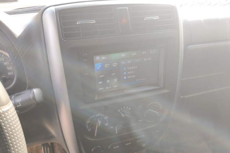 Used Suzuki Jimny 2015 1.3 AT JLX Audio And AC Panel