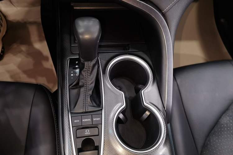 Used Toyota Camry 2021 2.0S FENGSHANG Edition Gear Lever