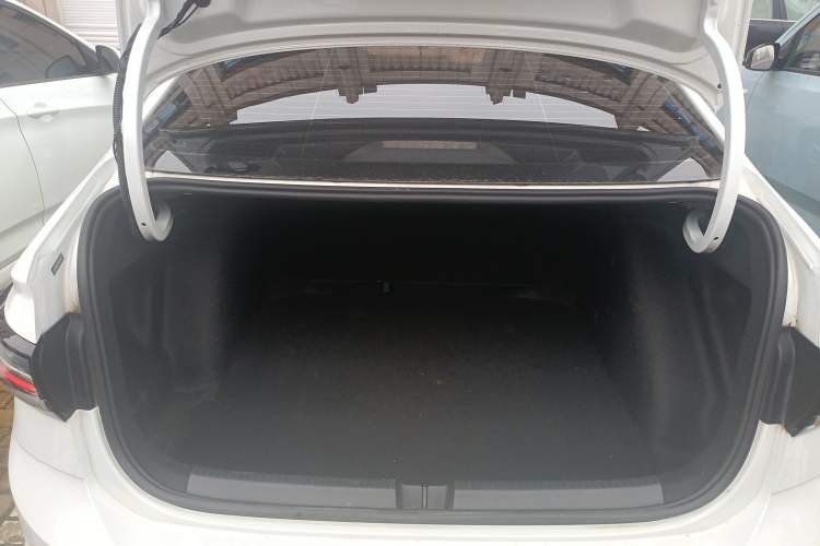 Used Volkswagen Lavida 2023 New Rui 1.5L Automatic New Yi Edition