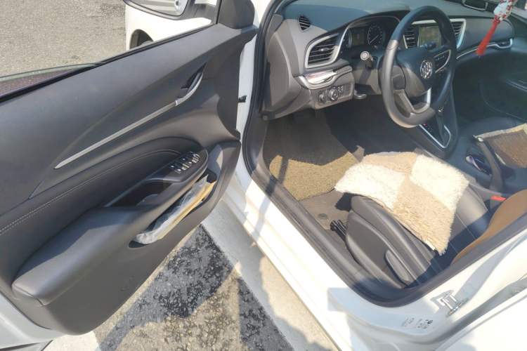 Used Buick GT 2016 15N Automatic Luxury Edition Driver Seat