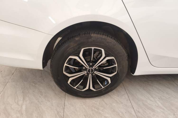 Used Roewe i6 MAX New Energy 2023 EV 420 Skyroof Special Edition Right Rear Wheel Hub