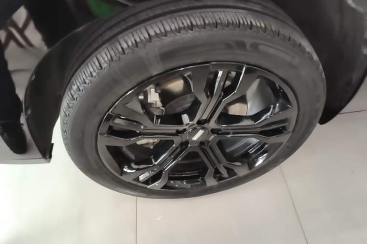 Used Wey VV7 2020 2.0T Flagship Edition Left Front Wheel Hub