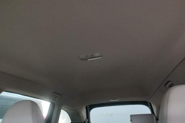 Used Honda Jade 2013 1.8L automatic Comfort version 6 seats
