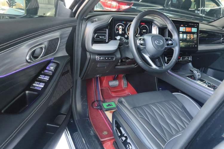 Used GAC Trumpchi GS8 2022 Linghang Series 2.0 TGDI Two-Wheel-Drive Luxury Smart Connectivity Version (7 Seats)
