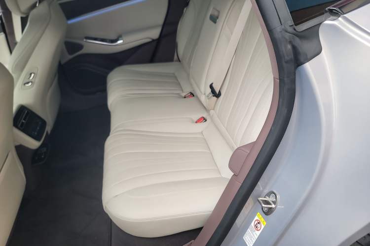 Used Denza Z9GT 2024 630 All-Wheel Drive Max Edition
