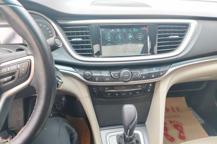 Used Buick GT 2019 15T Dual-Clutch Connected Elite Model China VI Audio And AC Panel