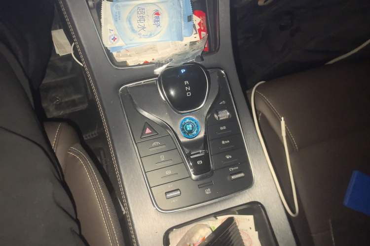 Used BYD Song MAX New Energy 2022 DM-i 105KM Executive Edition Gear Lever