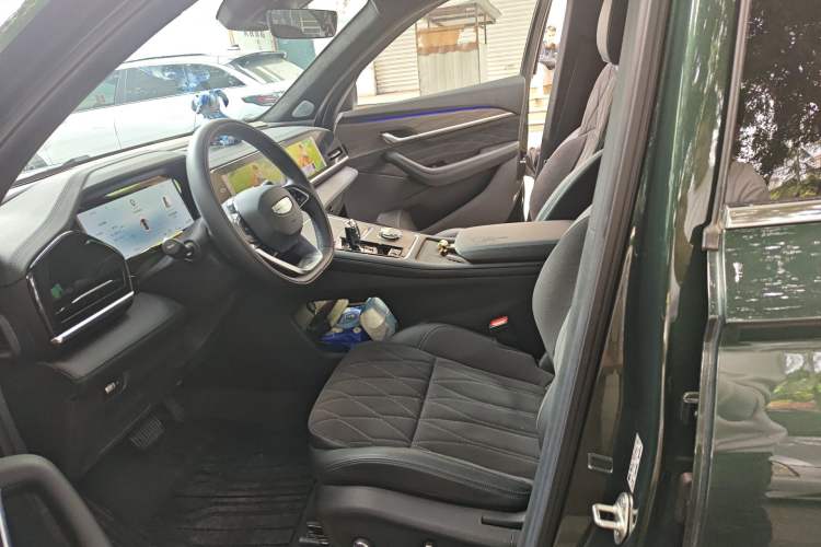 Used Geely Auto Monjaro L 2025 Dongfang Yao 2.0TD Automatic Jinzhao Edition Left Front Seat