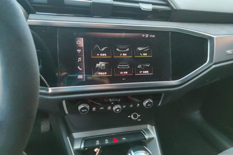 Used Audi Q3 2019 35 TFSI Advanced Dynamic Edition
