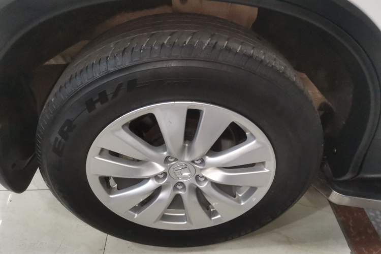 Used Honda CR-V 2015 2.0L two-wheel drive Fashion Edition Right Rear Wheel Hub