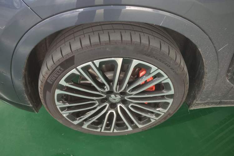 Used Nio ES8 2026 Model 6-seat Executive Signature Edition Left Front Wheel Hub