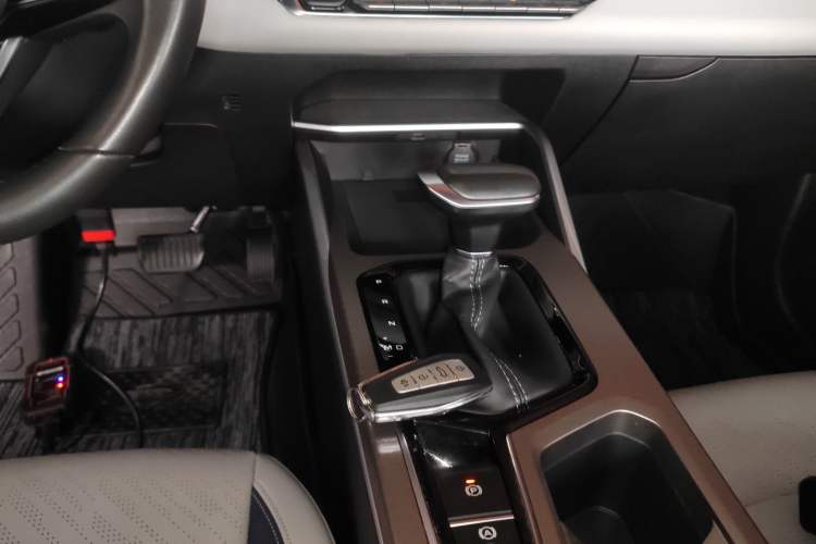 Used Geely Auto Emgrand 2022 4th Generation 1.5L CVT Flagship Model Gear Lever