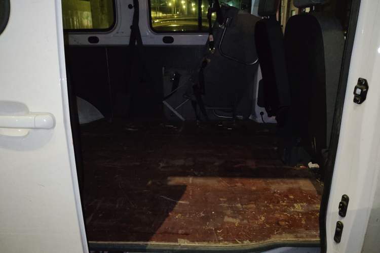 Used Wuling Yangguang 2024 300KM Comfort Version Passenger Van 75kW
