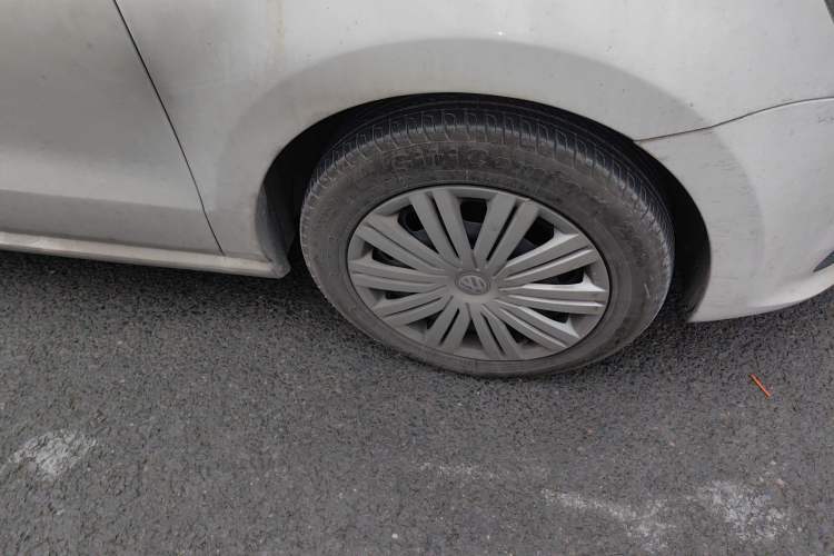 Used Volkswagen Polo 2016 1.6L Automatic Comfort Model
